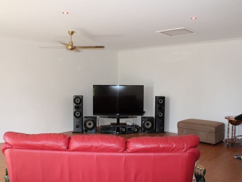 15 Nathan Court, Plainland QLD 4341