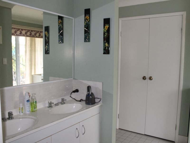 9 Hewett Drive, Regency Downs QLD 4341