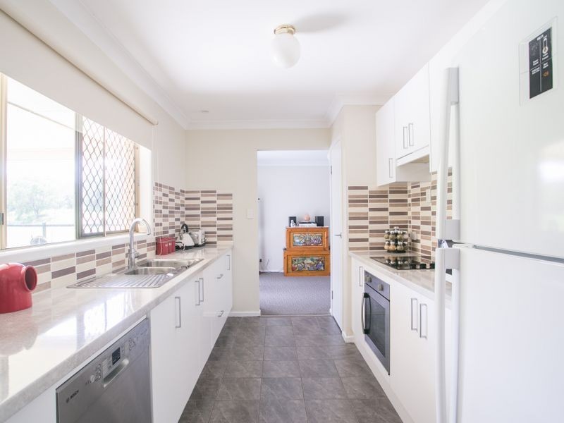 5 Bushman St, Plainland QLD 4341