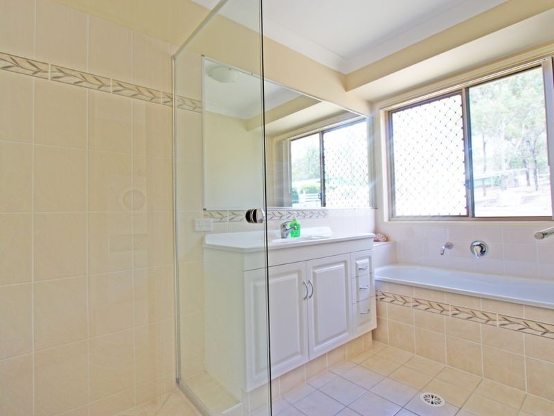 12 Blokland Court, Blenheim QLD 4341