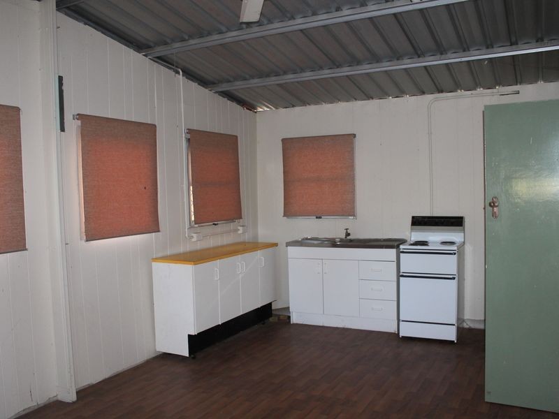 4 Highland Grove, Kensington Grove QLD 4341