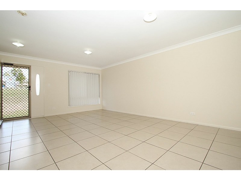 5 Riley Court, Kensington Grove QLD 4341