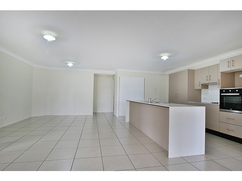 5 Riley Court, Kensington Grove QLD 4341