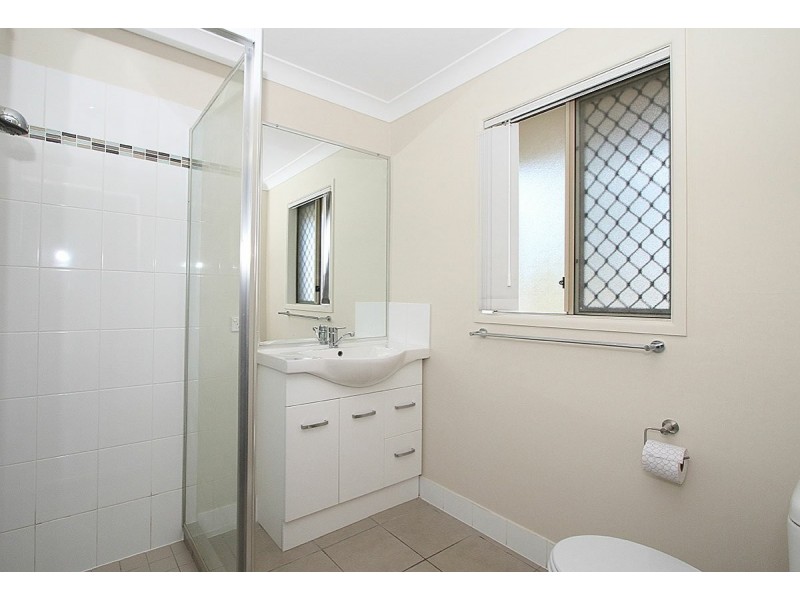 5 Riley Court, Kensington Grove QLD 4341