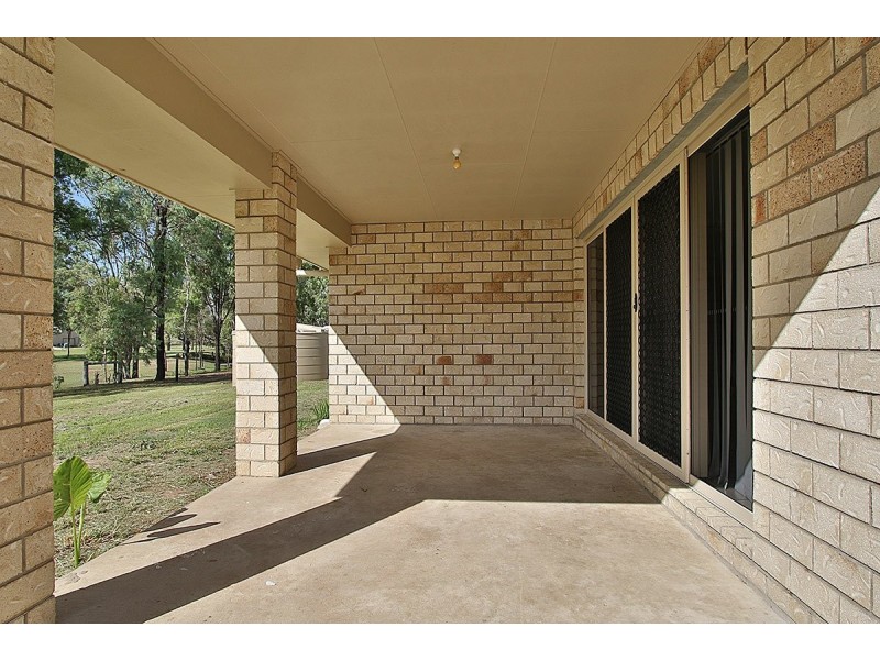 5 Riley Court, Kensington Grove QLD 4341