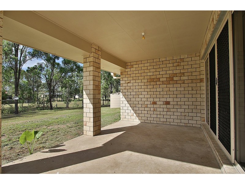 5 Riley Court, Kensington Grove QLD 4341