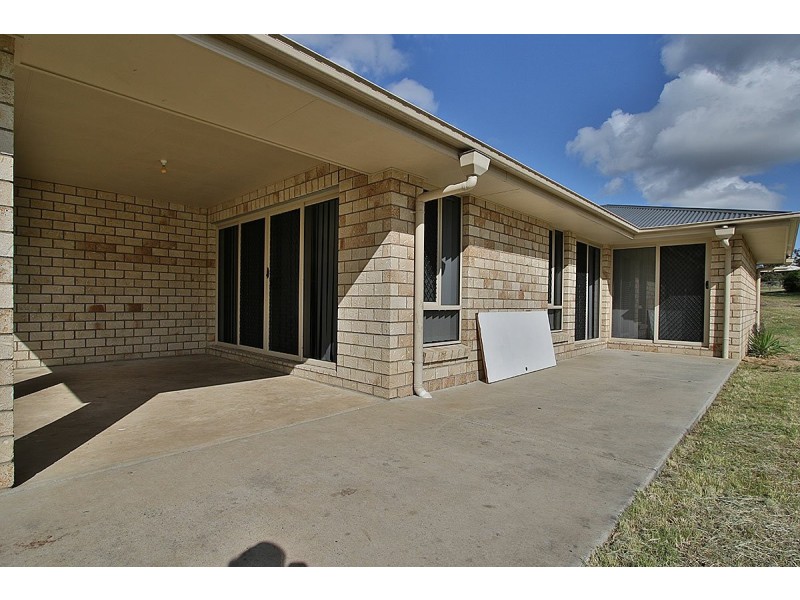 5 Riley Court, Kensington Grove QLD 4341