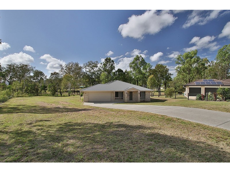 5 Riley Court, Kensington Grove QLD 4341