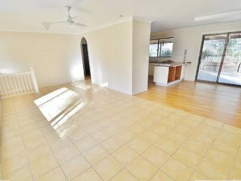 17 Wheatley Court, Regency Downs QLD 4341