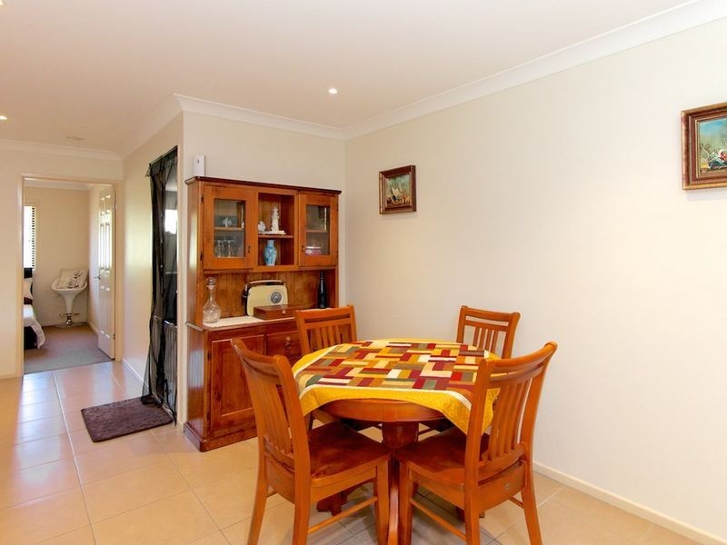 18 Stephenson Crescent, Kensington Grove QLD 4341