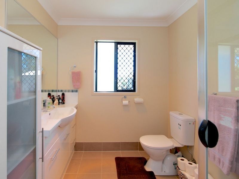 18 Stephenson Crescent, Kensington Grove QLD 4341