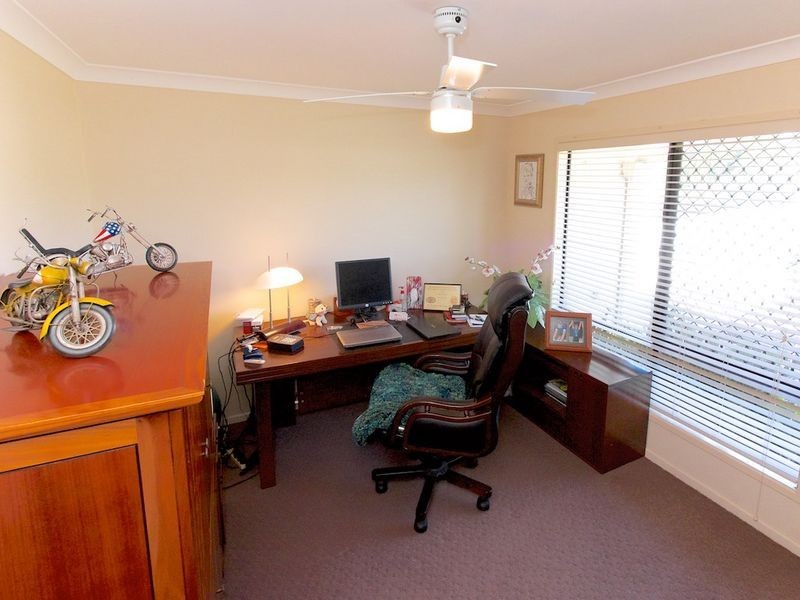 18 Stephenson Crescent, Kensington Grove QLD 4341