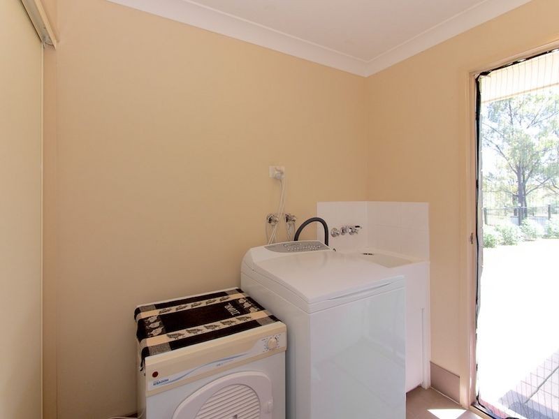 18 Stephenson Crescent, Kensington Grove QLD 4341