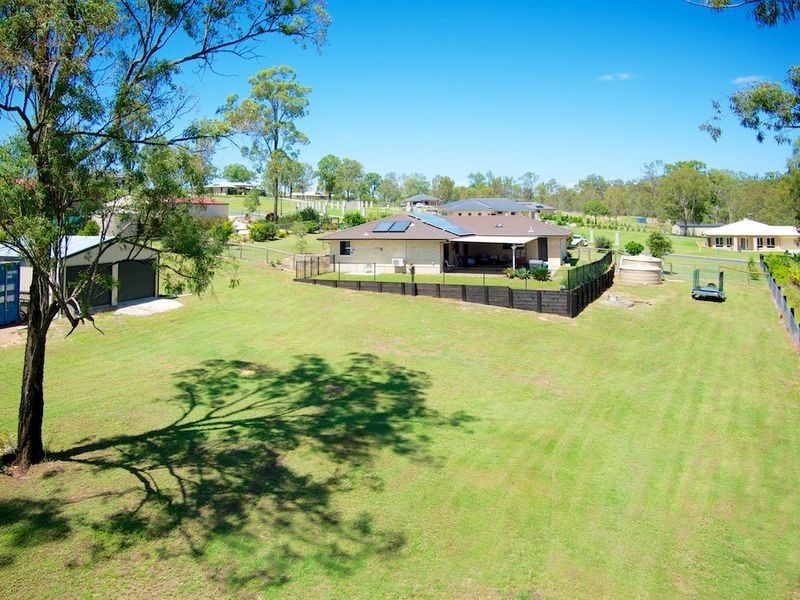 18 Stephenson Crescent, Kensington Grove QLD 4341