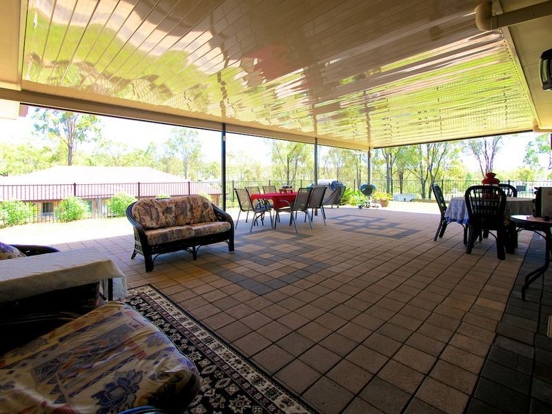 18 Stephenson Crescent, Kensington Grove QLD 4341