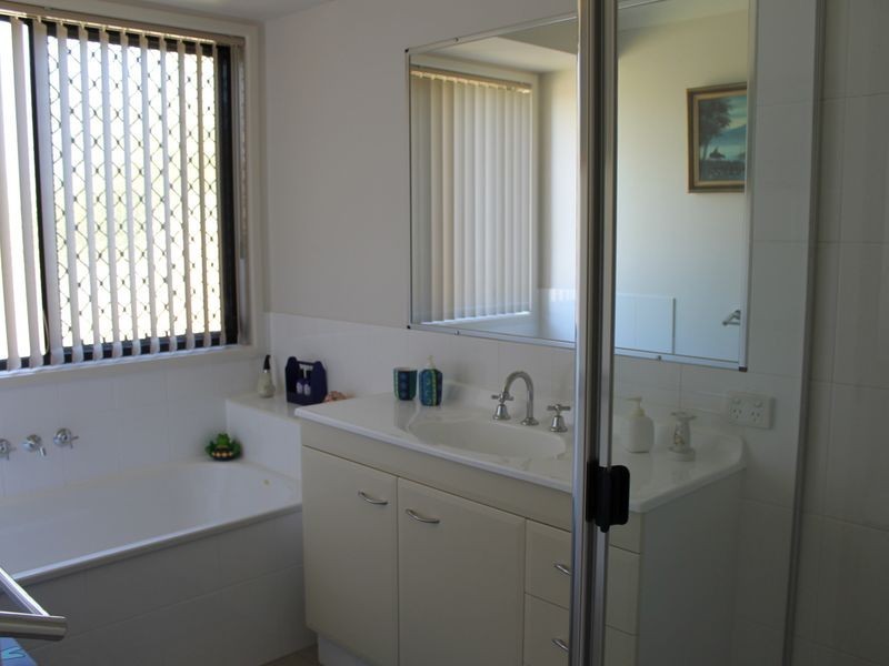 19 Gutt Road, Regency Downs QLD 4341