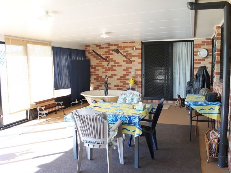 19 Gutt Road, Regency Downs QLD 4341