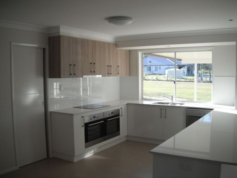 16 Legend Drive, Adare QLD 4343