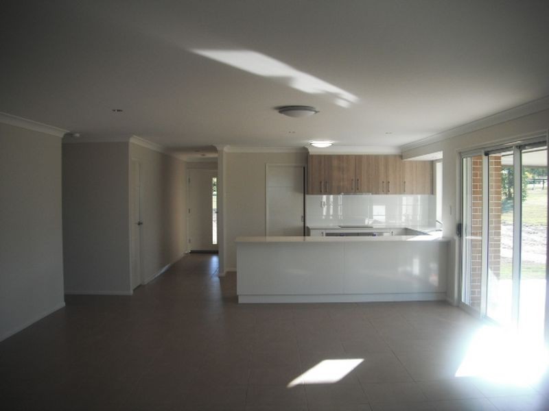 16 Legend Drive, Adare QLD 4343