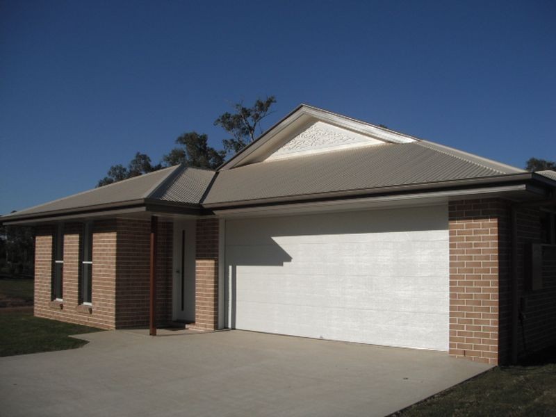 16 Legend Drive, Adare QLD 4343