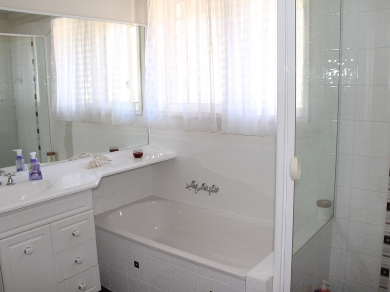 2 Stockyard Street, Plainland QLD 4341