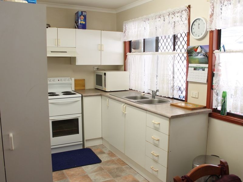 8 Rosella Avenue, Regency Downs QLD 4341