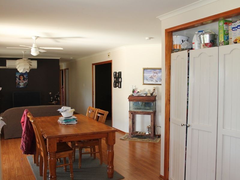 27 Kingfisher Court, Regency Downs QLD 4341