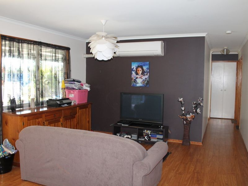 27 Kingfisher Court, Regency Downs QLD 4341
