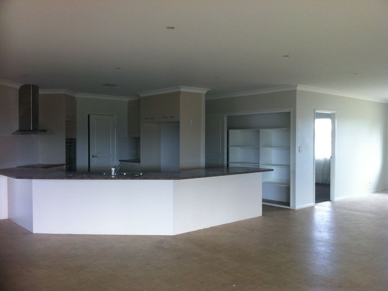 57 Hannant Road, Kensington Grove QLD 4341