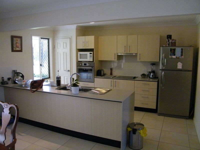 10 Senior Court, Kensington Grove QLD 4341