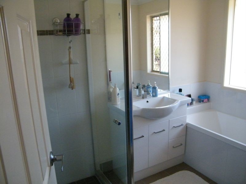 10 Senior Court, Kensington Grove QLD 4341