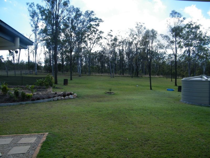 10 Senior Court, Kensington Grove QLD 4341