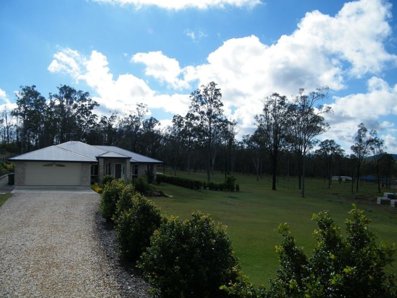 10 Senior Court, Kensington Grove QLD 4341