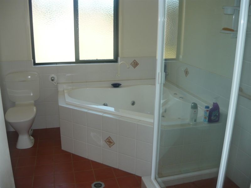Adare QLD 4343