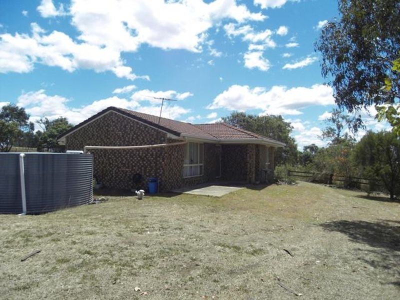 2 Stokes Court, Summerholm QLD 4341