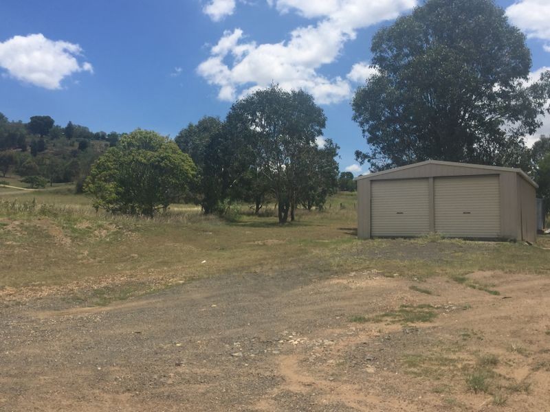 2 Stokes Court, Summerholm QLD 4341