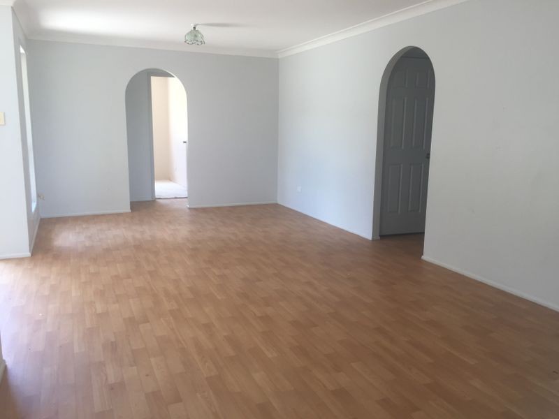 2 Stokes Court, Summerholm QLD 4341