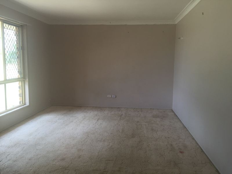 2 Stokes Court, Summerholm QLD 4341