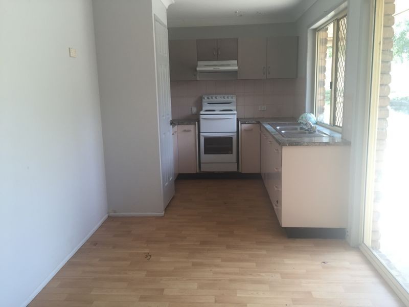 2 Stokes Court, Summerholm QLD 4341