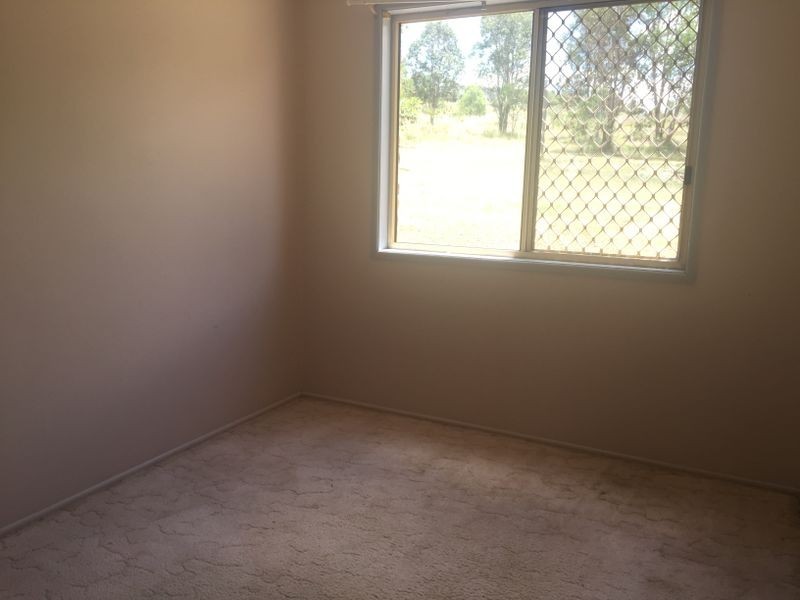 2 Stokes Court, Summerholm QLD 4341