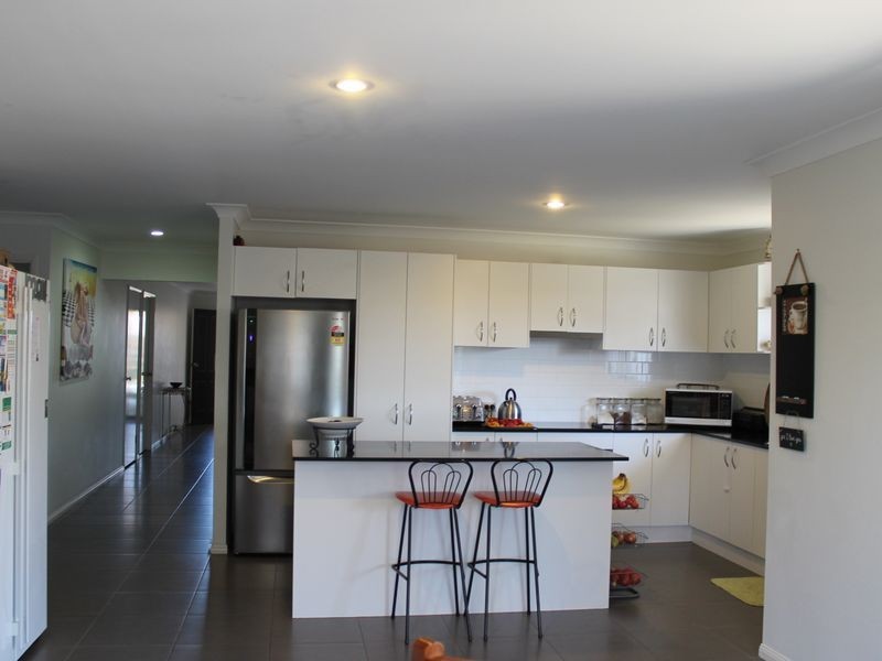 23 Cunningham Avenue, Laidley North QLD 4341