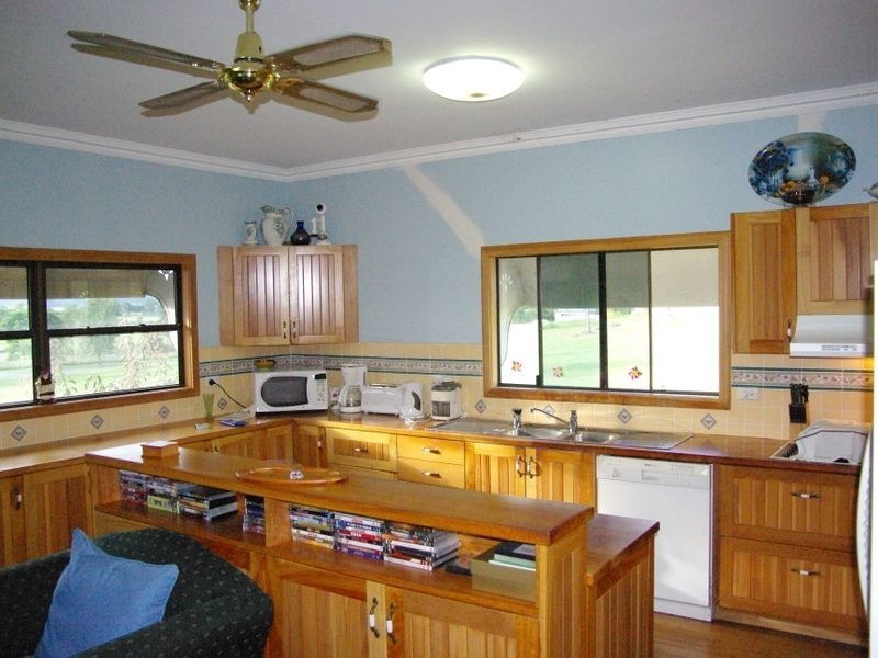 33 Lake Apex Drive, Gatton QLD 4343