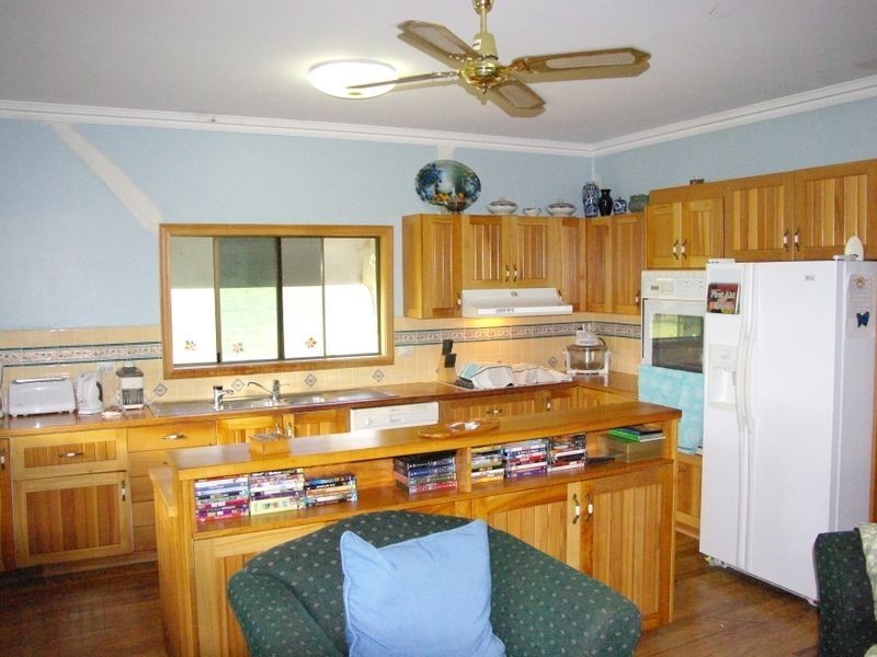 33 Lake Apex Drive, Gatton QLD 4343