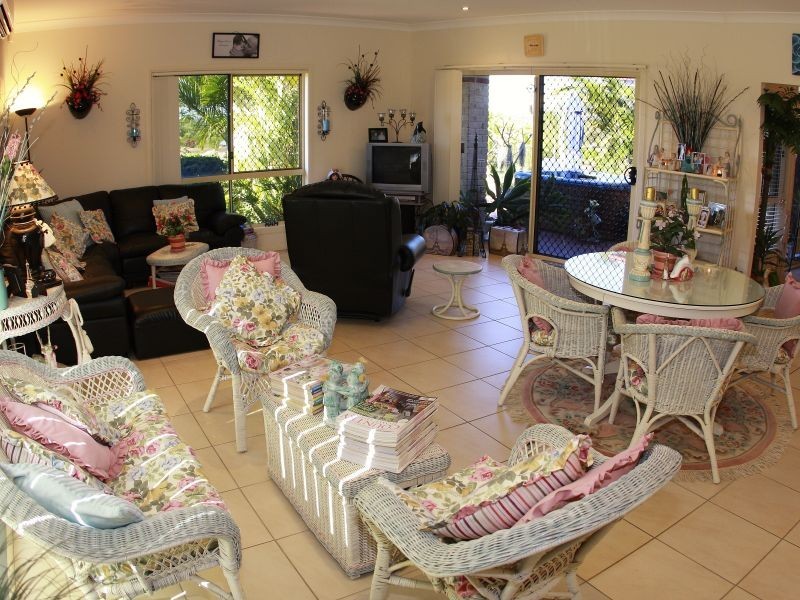 13 Parklea Drive, Placid Hills QLD 4343