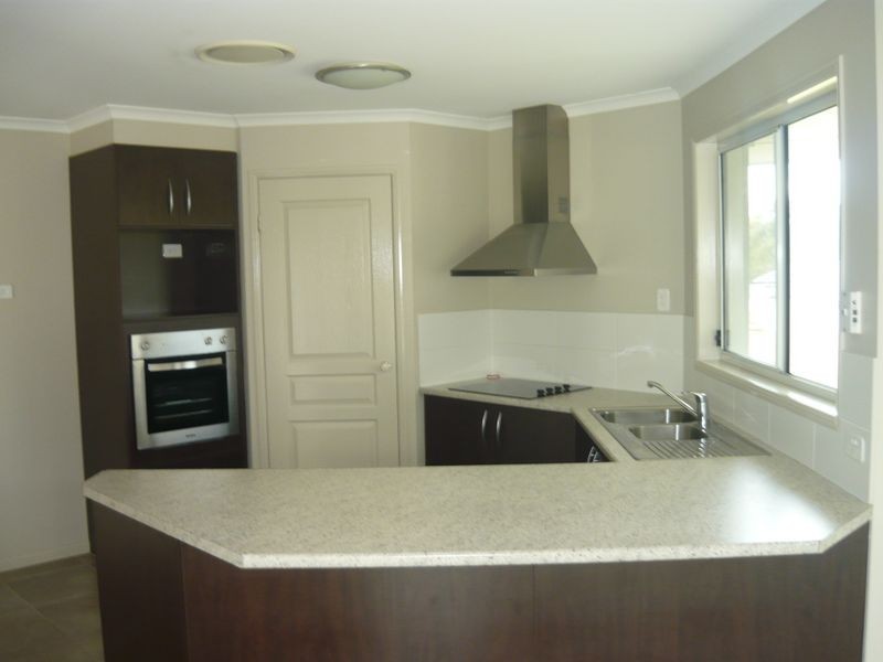 8 Kurrajong Road, Gatton QLD 4343