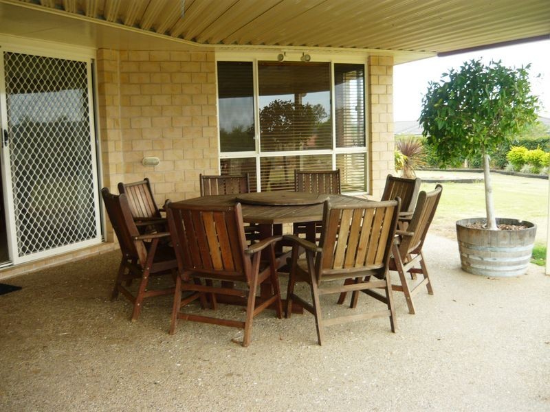 10 Tara Haven, Placid Hills QLD 4343