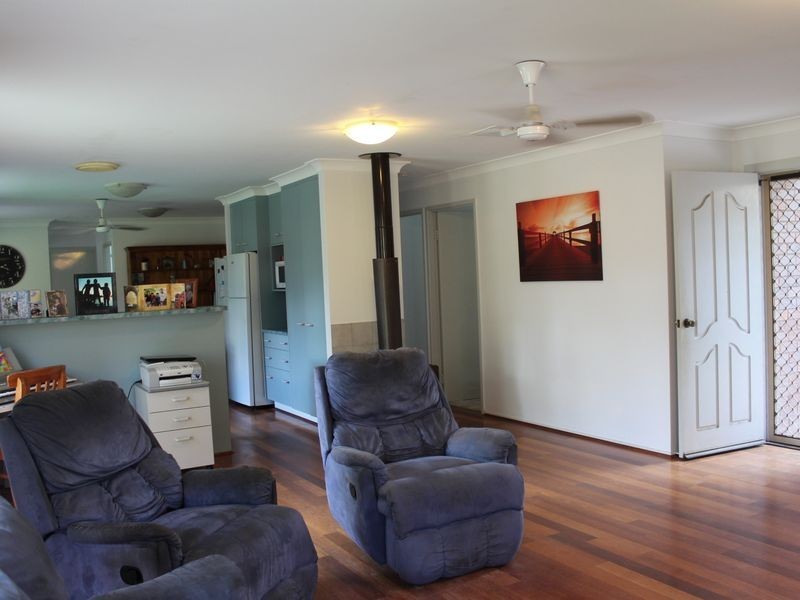 4 Cockatoo Court, Regency Downs QLD 4341