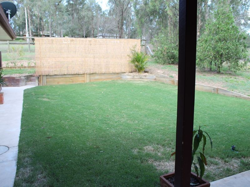 4 Cockatoo Court, Regency Downs QLD 4341