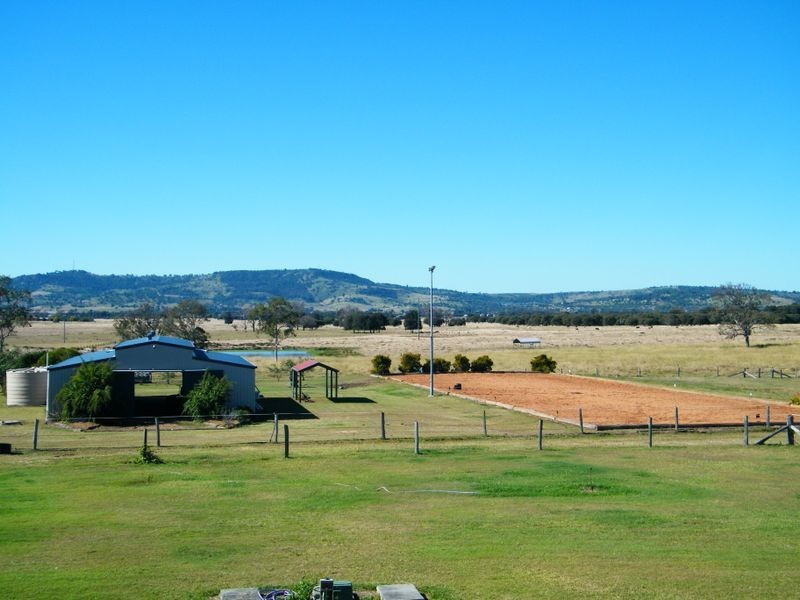 2/ Lindstrom Road, Brightview QLD 4311