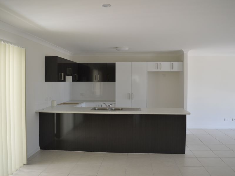 4 Michael Road, Laidley Heights QLD 4341